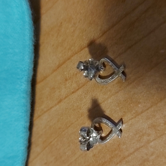 Tiffany & Co. Paloma Picasso Loving Heart Earrings - Picture 4 of 5